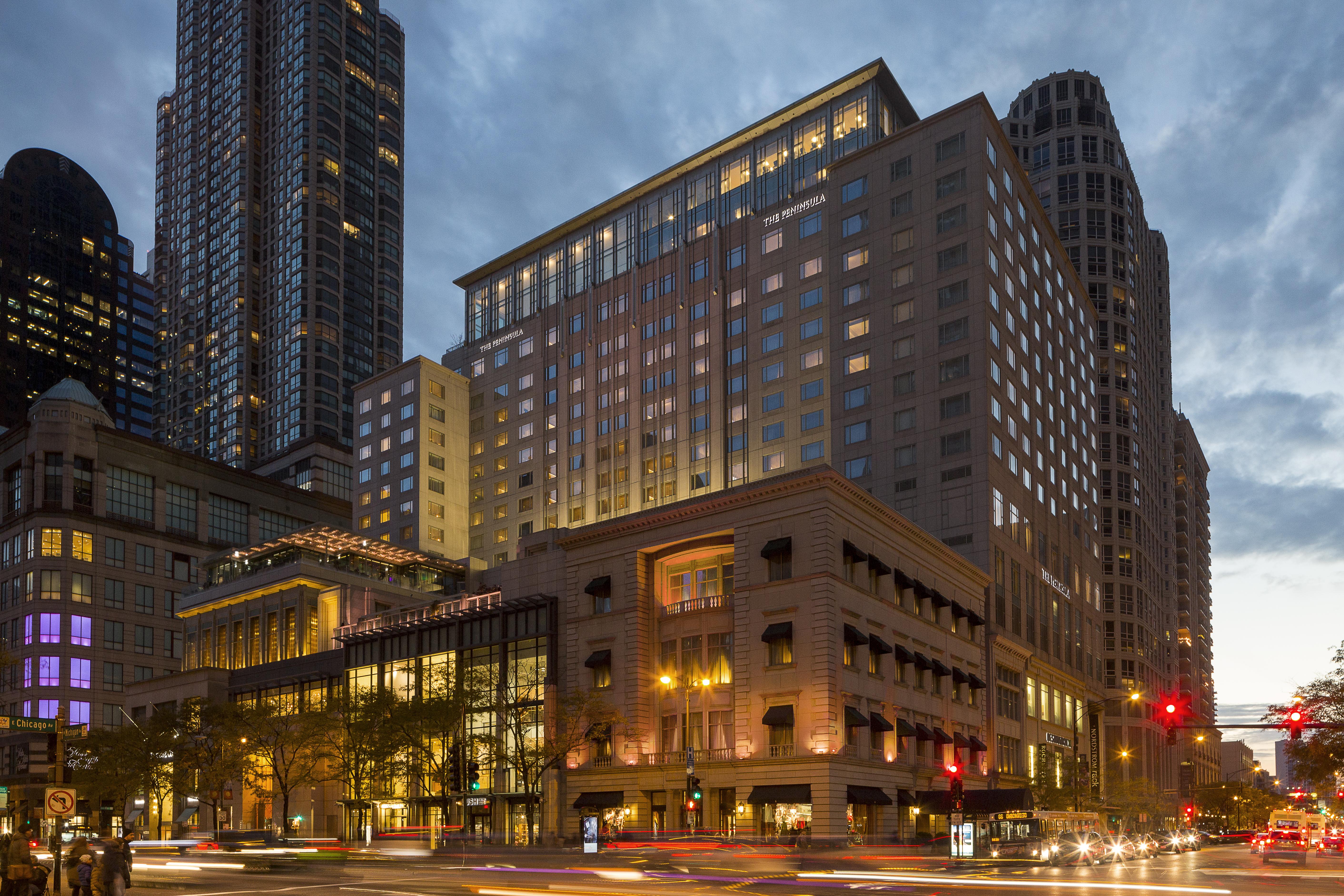 The Peninsula Chicago Hotel Exterior photo